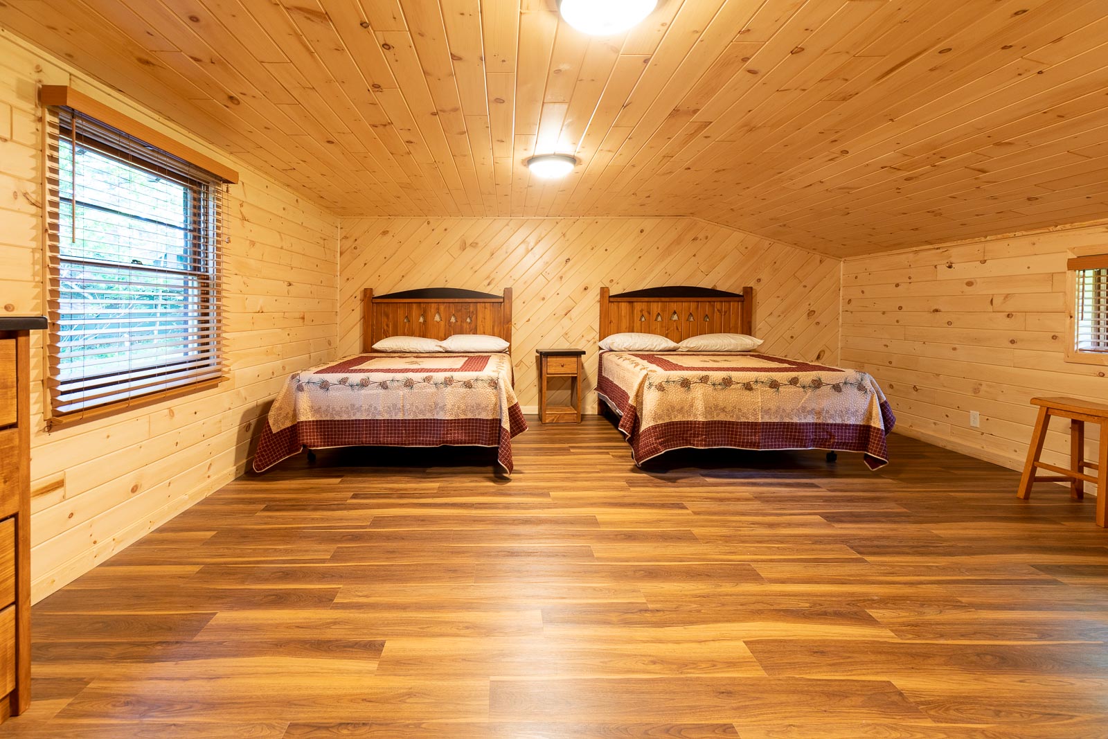 Spruce cabin 2 queen beds